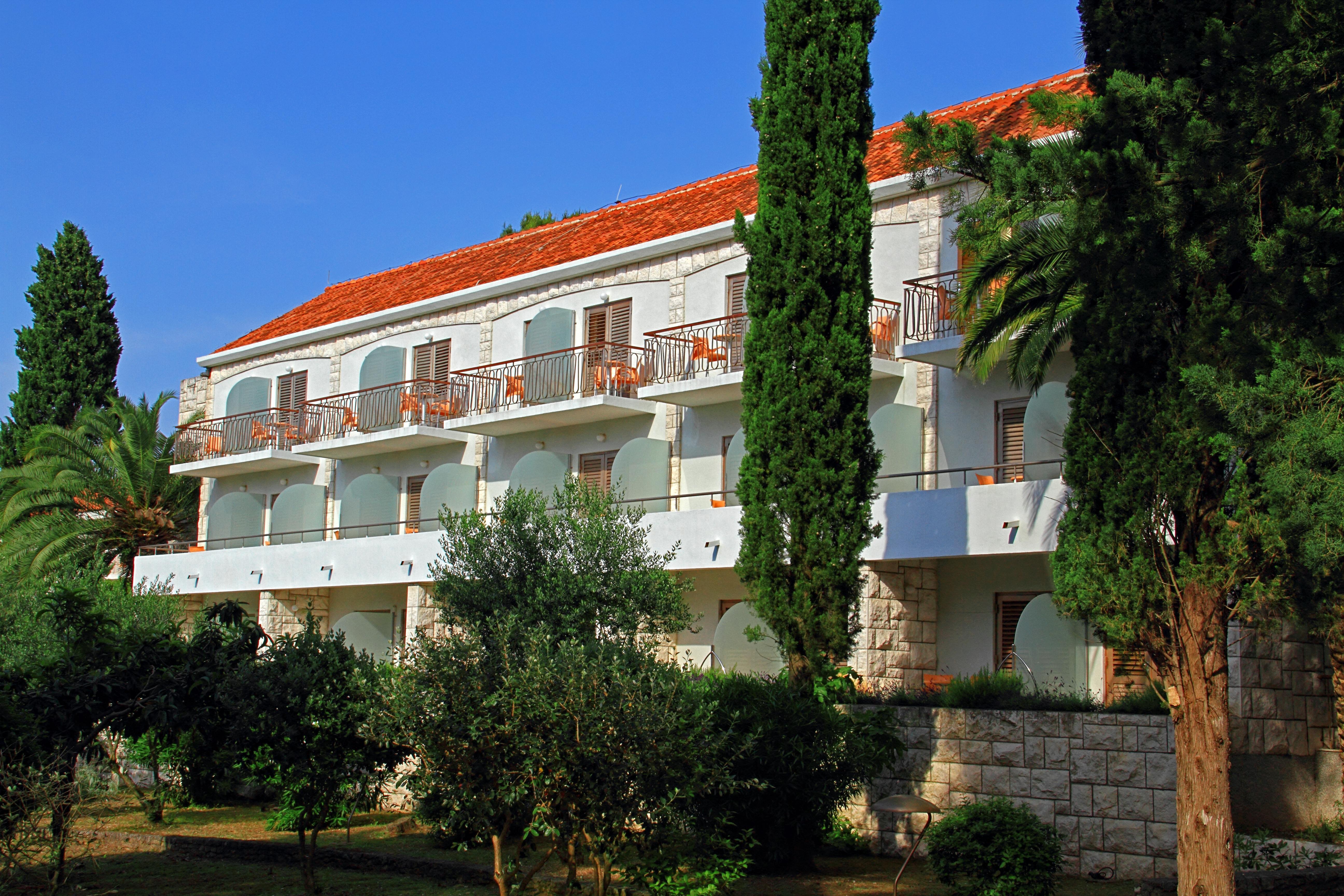 Aminess Vival Casa Velaris Hotel Supetar Exterior photo
