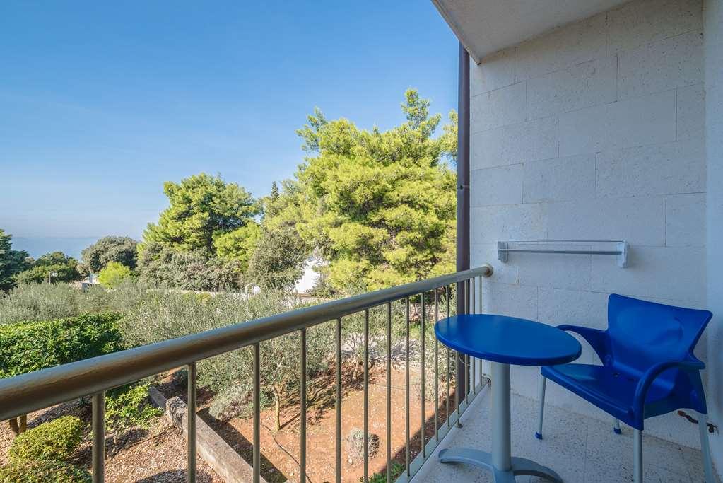 Aminess Vival Casa Velaris Hotel Supetar Room photo