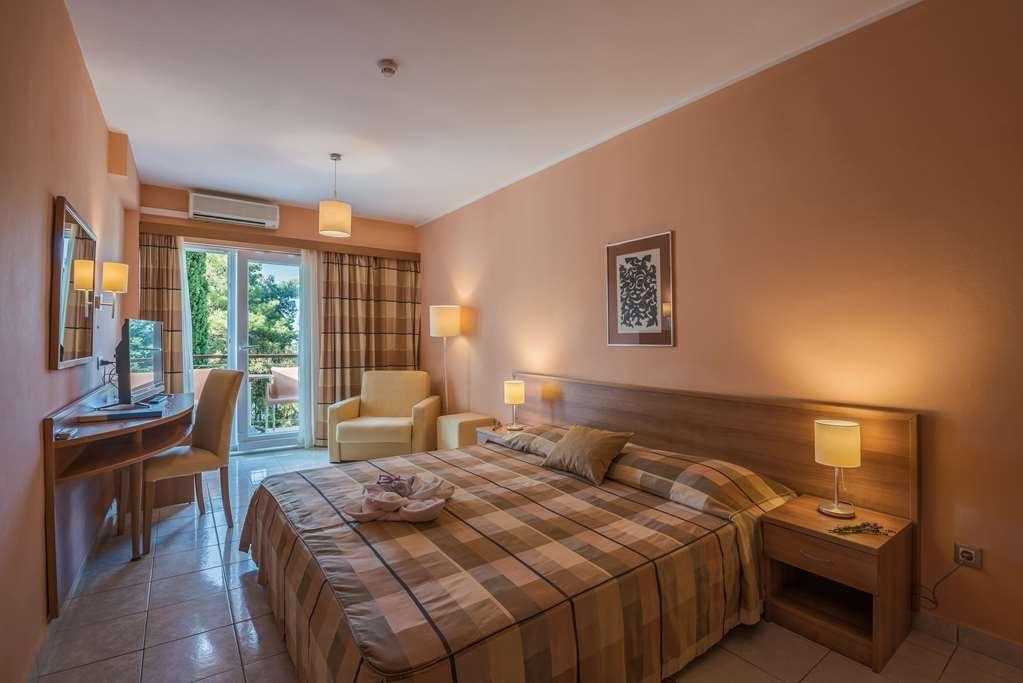 Aminess Vival Casa Velaris Hotel Supetar Room photo