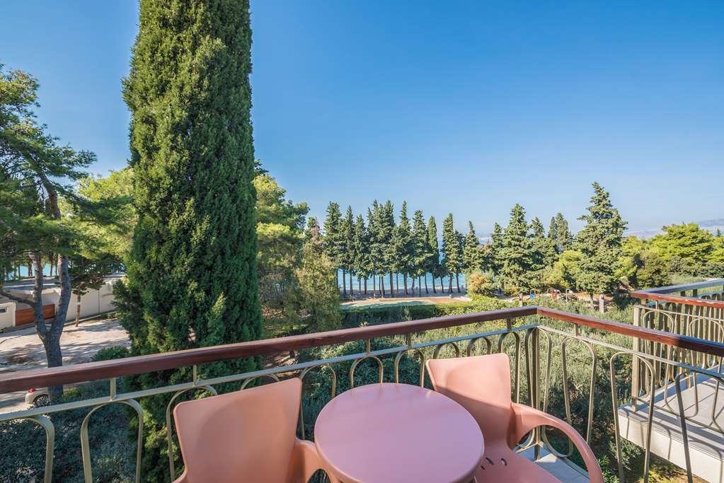 Aminess Vival Casa Velaris Hotel Supetar Room photo