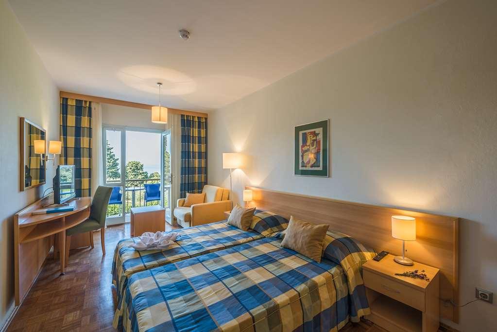 Aminess Vival Casa Velaris Hotel Supetar Room photo