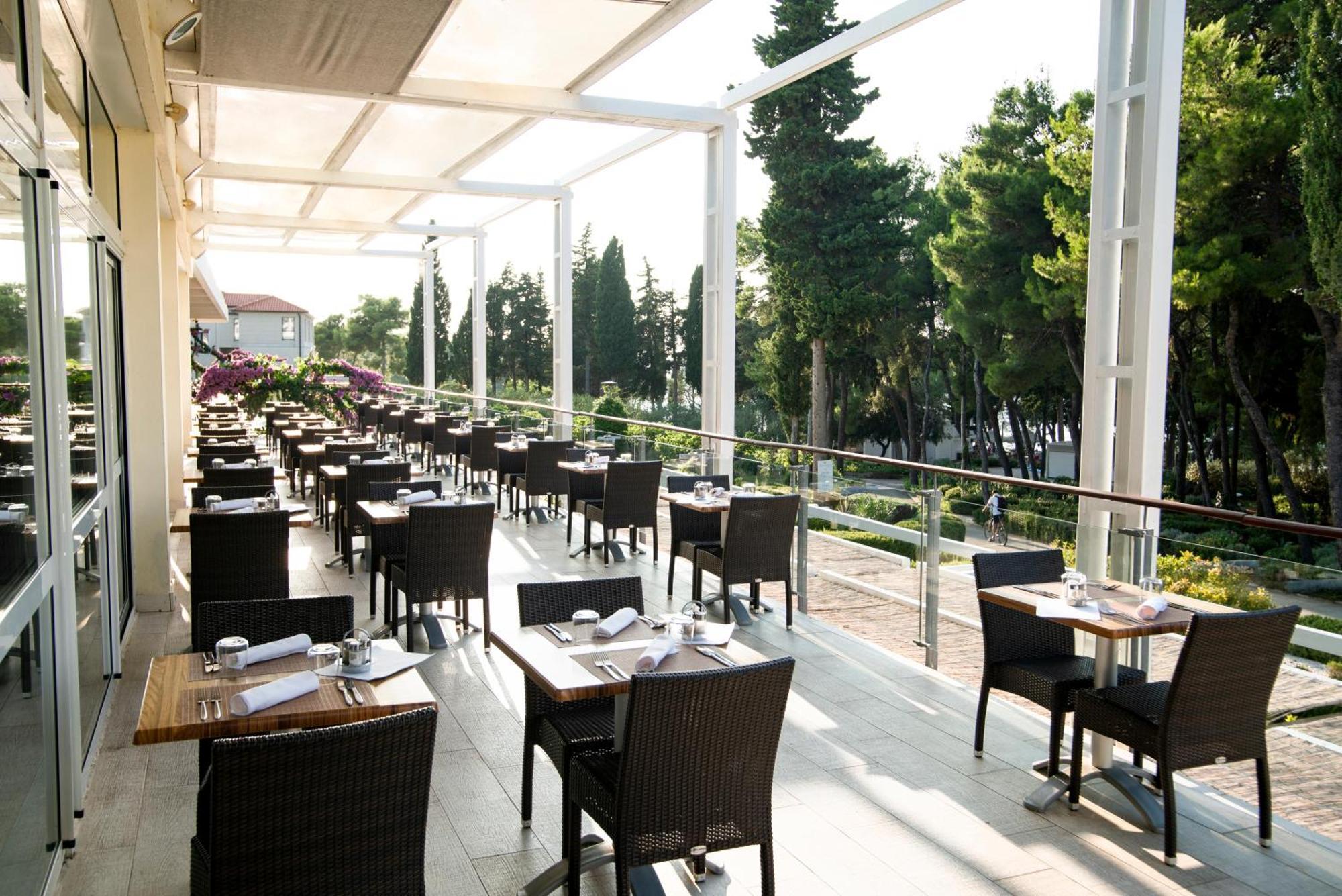 Aminess Vival Casa Velaris Hotel Supetar Exterior photo