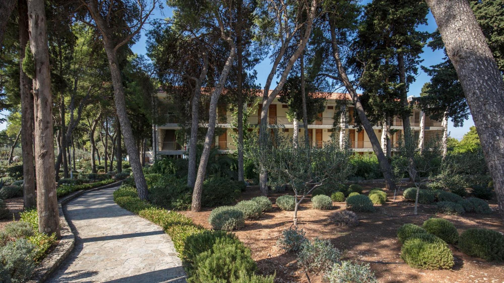 Aminess Vival Casa Velaris Hotel Supetar Exterior photo