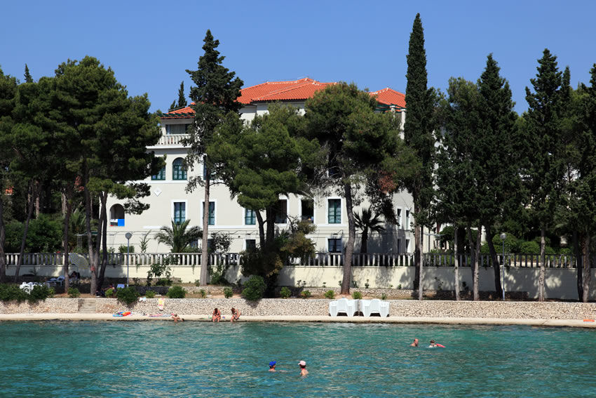 Aminess Vival Casa Velaris Hotel Supetar Exterior photo
