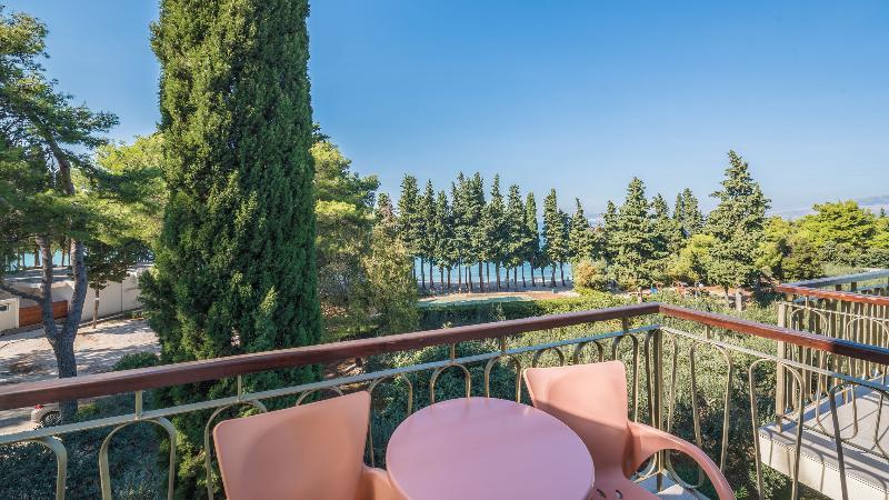 Aminess Vival Casa Velaris Hotel Supetar Exterior photo